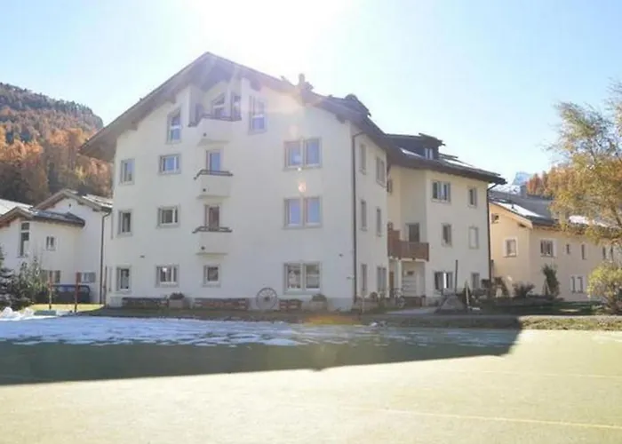 Chesa Sunasain V8 By Interhome *